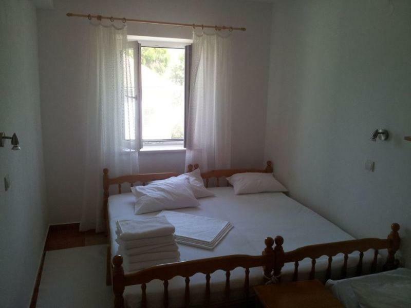 Villa Ujoli Splitska Exterior foto