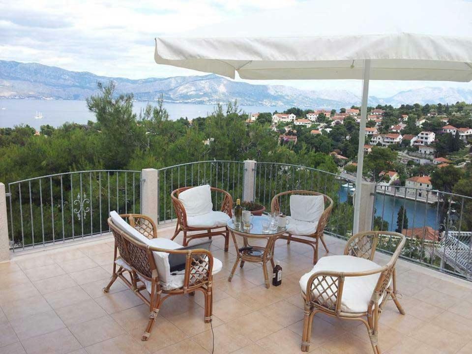 Villa Ujoli Splitska Exterior foto