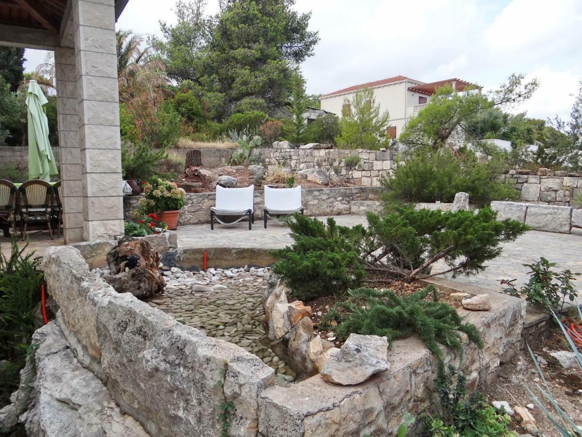 Villa Ujoli Splitska Exterior foto