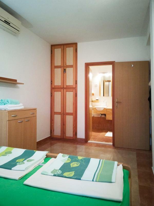 Villa Ujoli Splitska Exterior foto